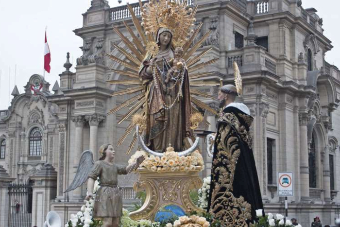 Hoy celebramos la Fiesta de la Virgen del Rosario, madre de la victoria sobre el mal