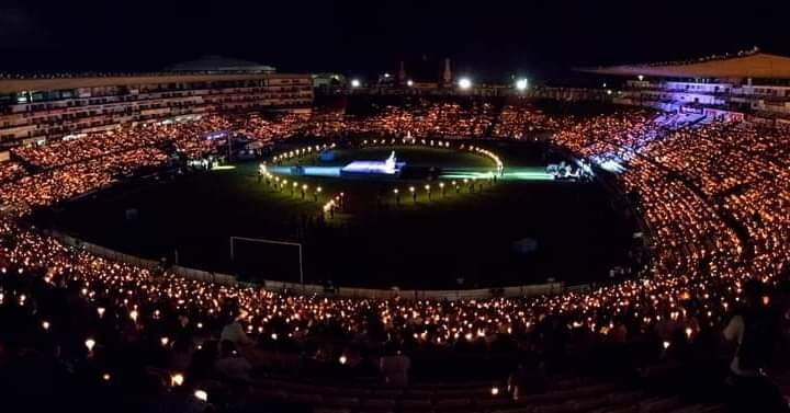 Más de 16 mil católicos participan de “Rosario Viviente” en México