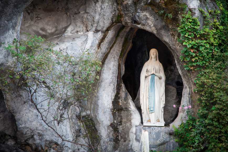 El origen y la devoción de Lourdes